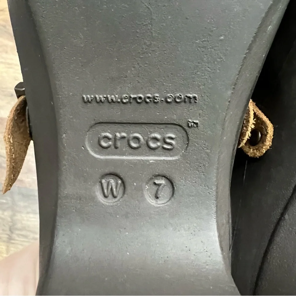 Crocs Stylish Brown Platform 3 inch Heel Size Women's Size 7